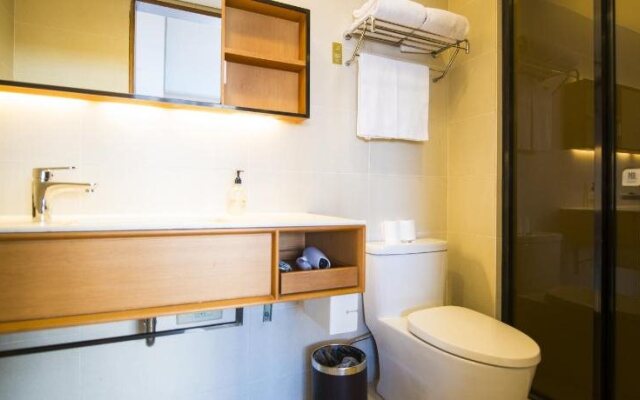 Ji Hotel Changzhou Dinosaur Park