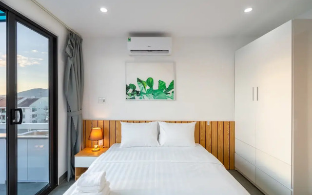 Dandelion Apartment