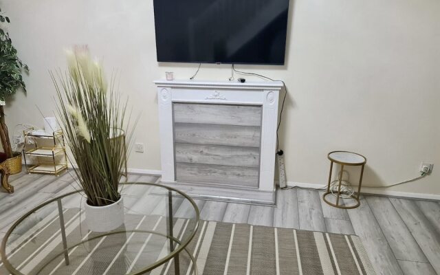 London - Sleeps 4 - Parking - Garden - Petfriendly