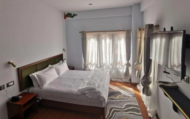 Ludrong Hotel