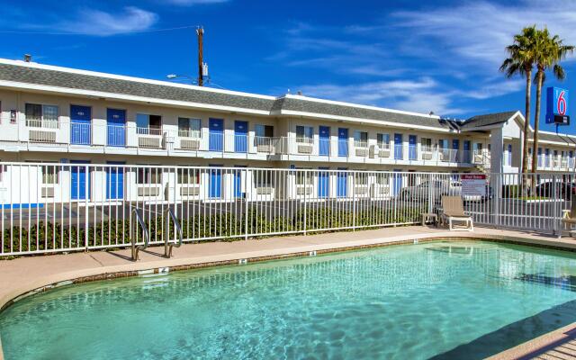 Motel 6 Phoenix, AZ - Airport - 24th Street
