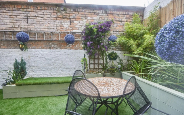 Central Retreat in Scarborough