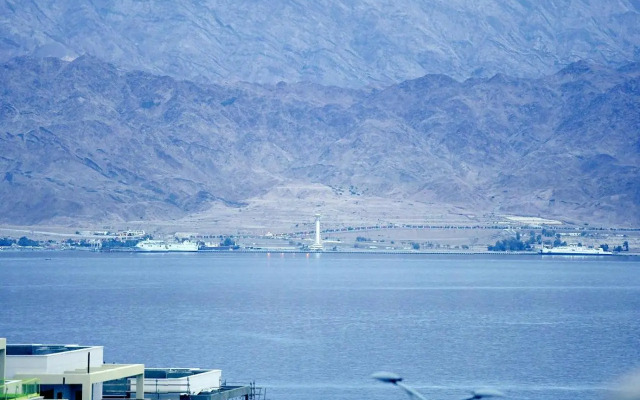 sea view & pool eilat