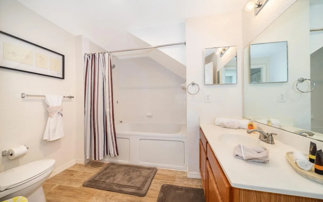 Enchanted Townhome Near Disney Parks 3Br