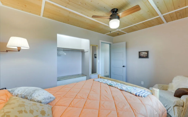Family-friendly Lander Home Rental: Yard, Patio!