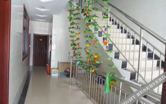 Xinzheng Aegean Express Hotel (Xias College)