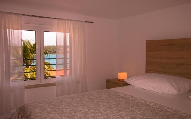 Ceratonia Apartments