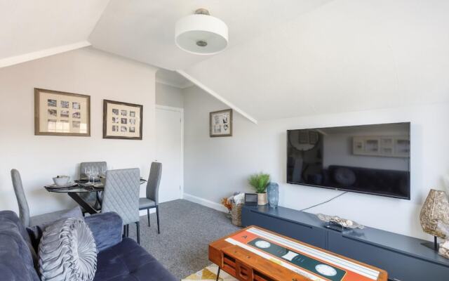 Immaculate 2-bed Apartment in Hove