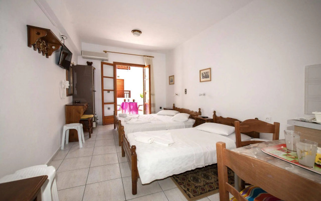 Kapetanos Rooms