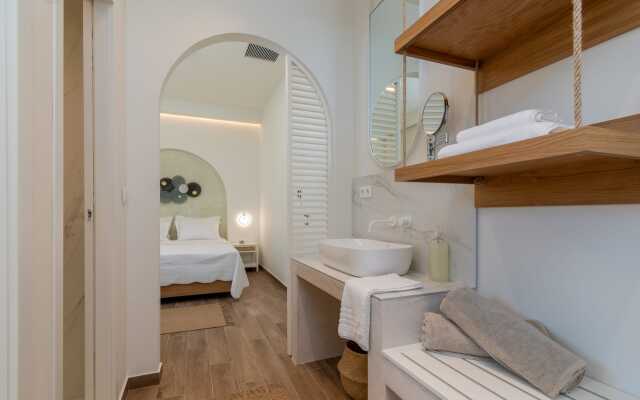 Pnoe Luxury Villa