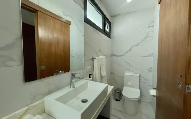 Cozy 2 BR Aparment With Private Pool