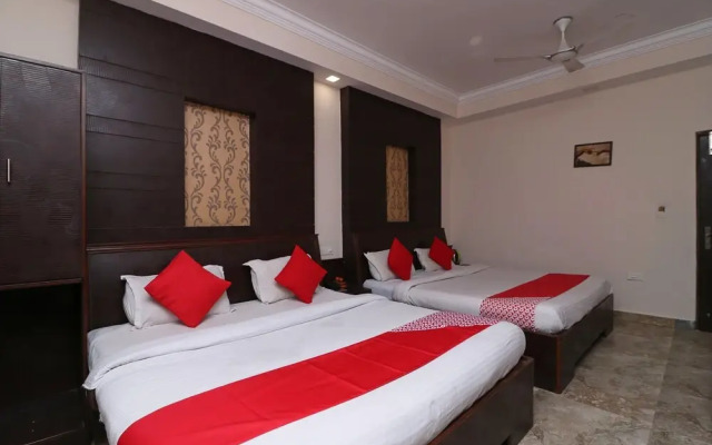 Oyo 5102 Anurag Hotel
