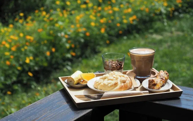 Tanigawa Valley Lodge & Coffee Roastery