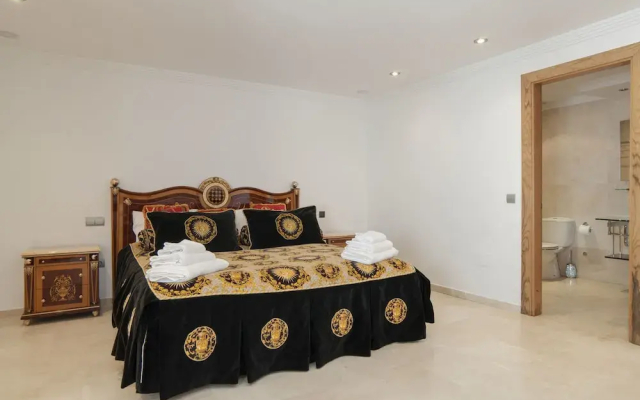 Villa Issabella Marbella, Elviria