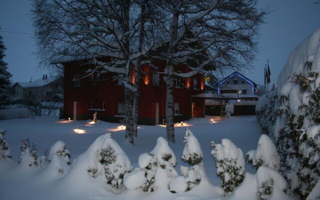 Hôtel Restaurant Au Perce Neige