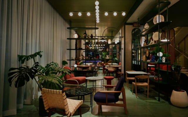 The Standard, Bangkok Mahanakhon