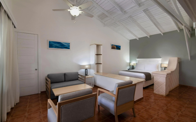 Wyndham Alltra Samana All Inclusive Resort