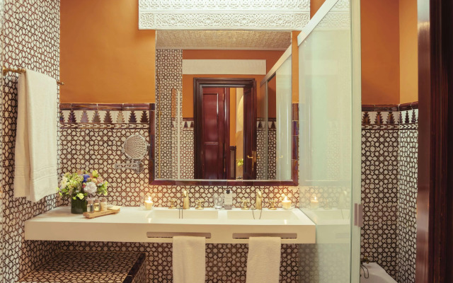 Alhambra Palace Hotel