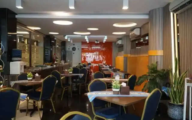 Deivan Hotel