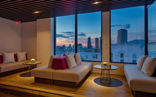 Satya Da Nang Hotel Han Market