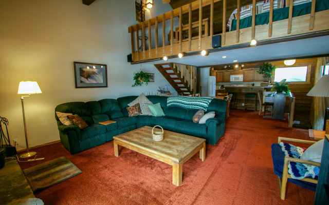 Snowcreek II #308 Condo