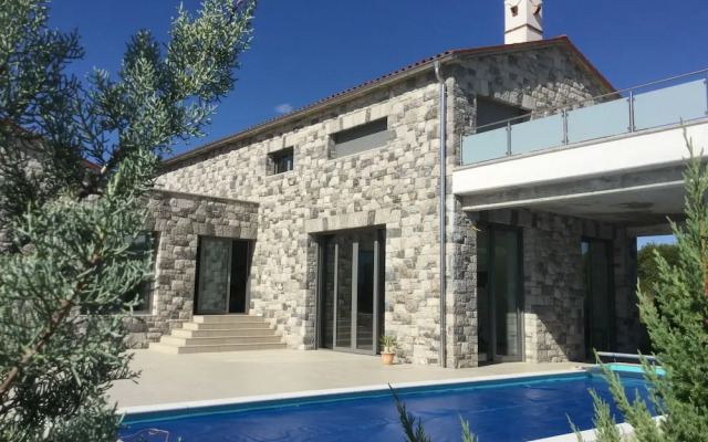 Villa Lavanda in Kriz Sezana With Private Swimpool