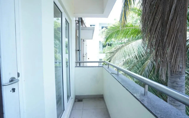 FabHotel Home Tree Service Apartment