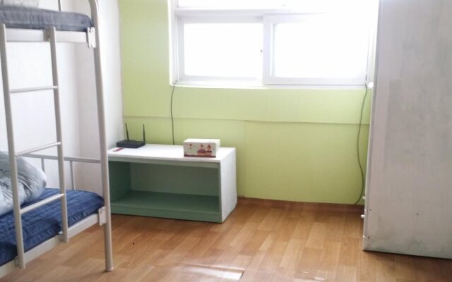 OG GUESTHOUSE - Hostel