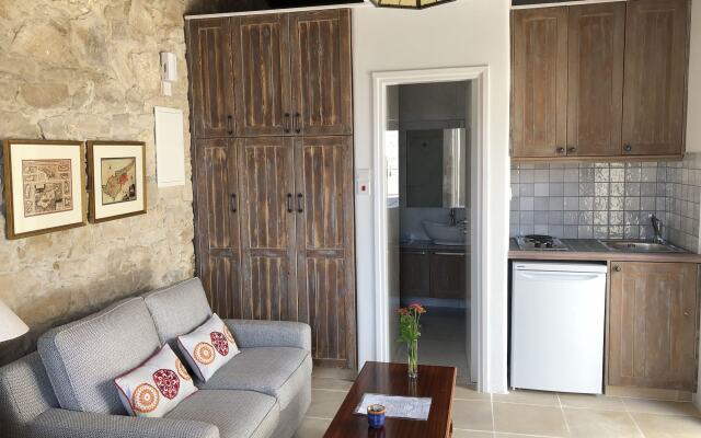 Nikis House