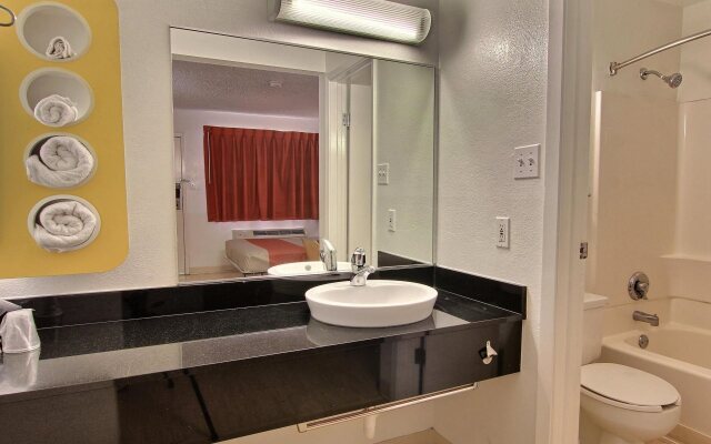 Motel 6 Austin, TX - North Central