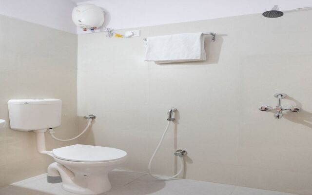 OYO 28691 Hotel Golden Star