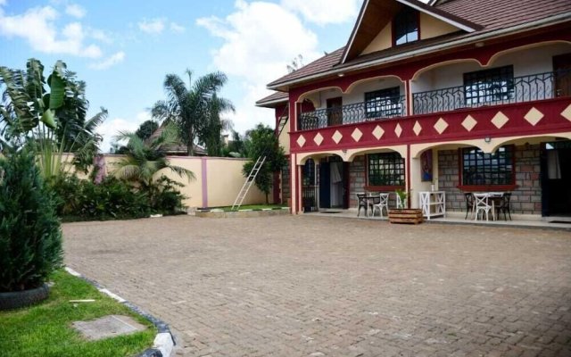 Lux Suites Elgon view Holiday House