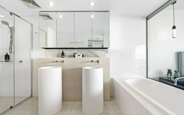 The Oracle Resort Broadbeach - GCLR
