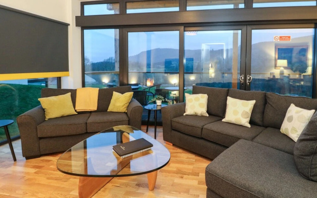 2 Strathtay Lodges