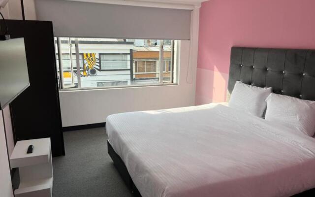 Hotel American Visa Plus