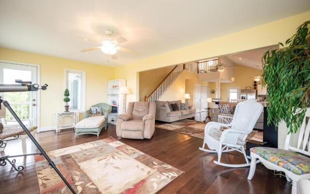 Sound Bite by Oak Island Accommodations