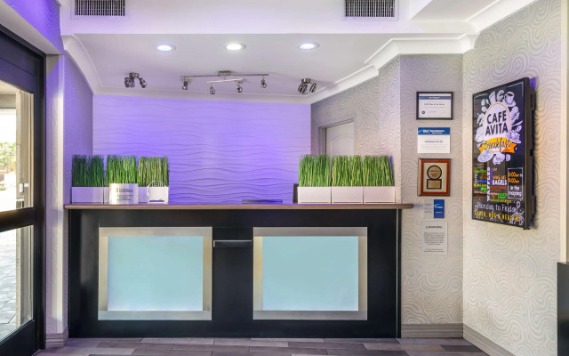 Best Western Plus Avita Suites
