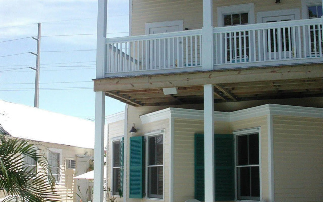 The Southernmost Inn - Adults Only