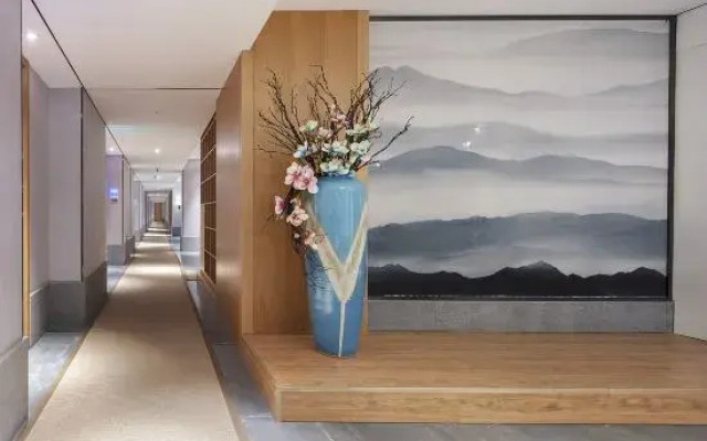 Qianna Baihe Boutique Hotel