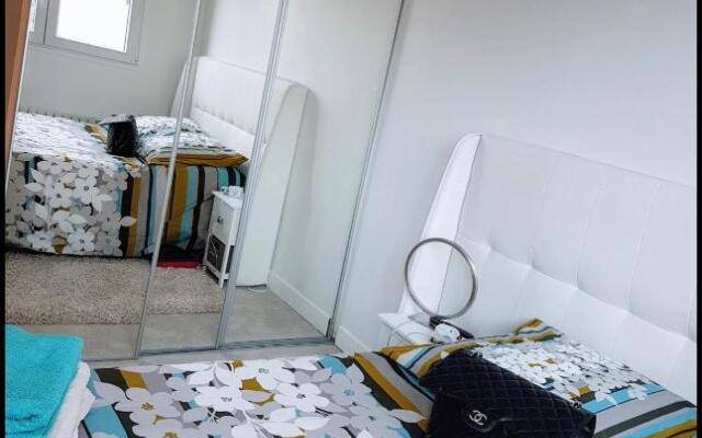 Très joli appartement mignon confortable à Paris Villeneuve-la-Garenne