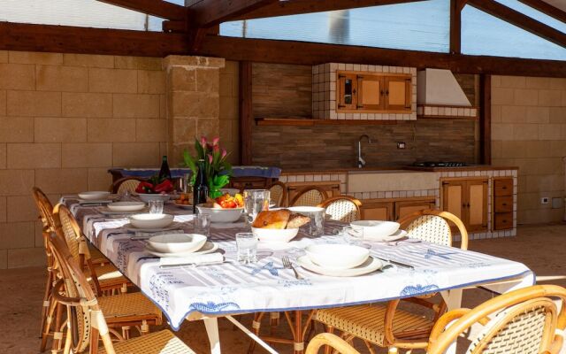 Tenuta San Cassiano with garden and pool