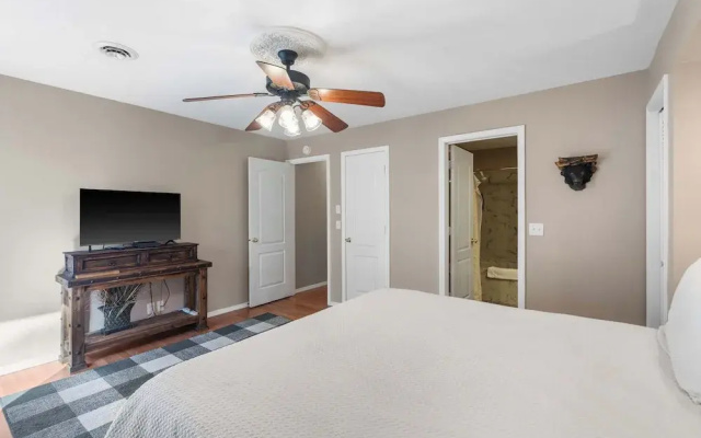 River Song Condo for 4