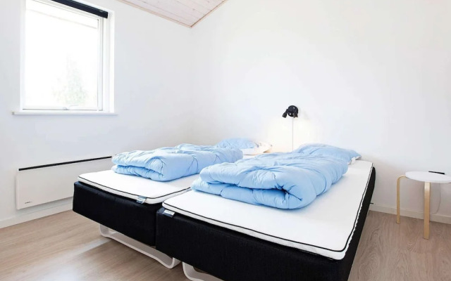 10 Person Holiday Home in Rodby-by Traum
