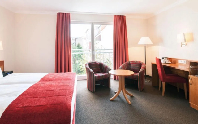 ADELANTE Boutique Hotel