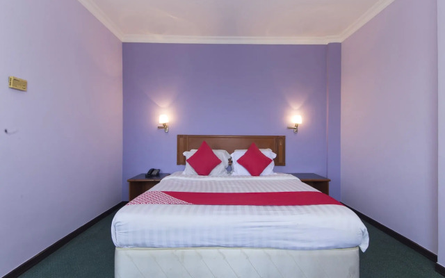 Super OYO 473 Comfort Hotel 2