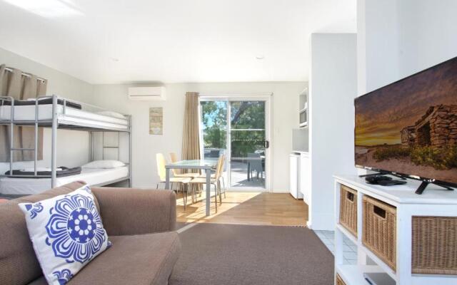 Huskisson Holiday Motel Cabins