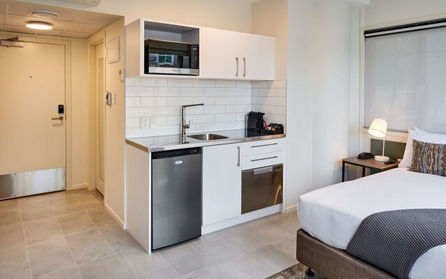 Sojourn Apartment Hotel - Ghuznee
