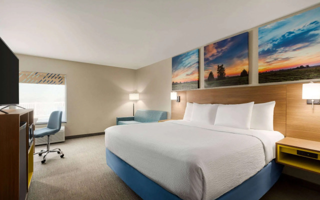 Days Inn by Wyndham Hillsboro