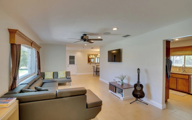 5 Mi to Beach: Canalfront Home in Cape Coral!