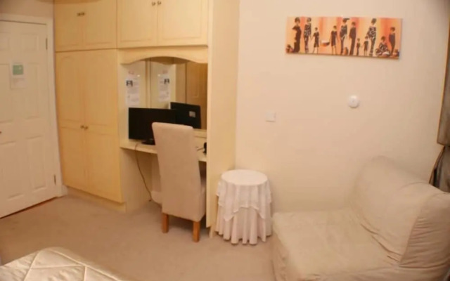 Eske Villa Bed & Breakfast